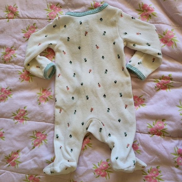 SOLD 3 Carter's sleepers - Picture 5 of 8